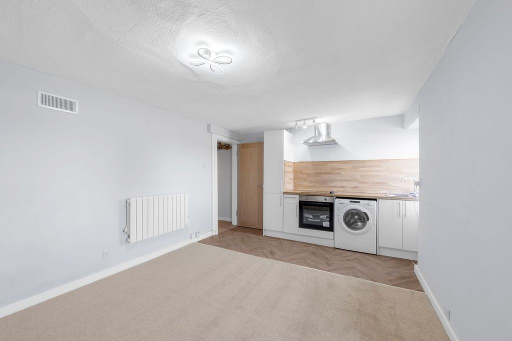 Additional image 11 of 1 bed flat to rentMain Street, Newton EH52