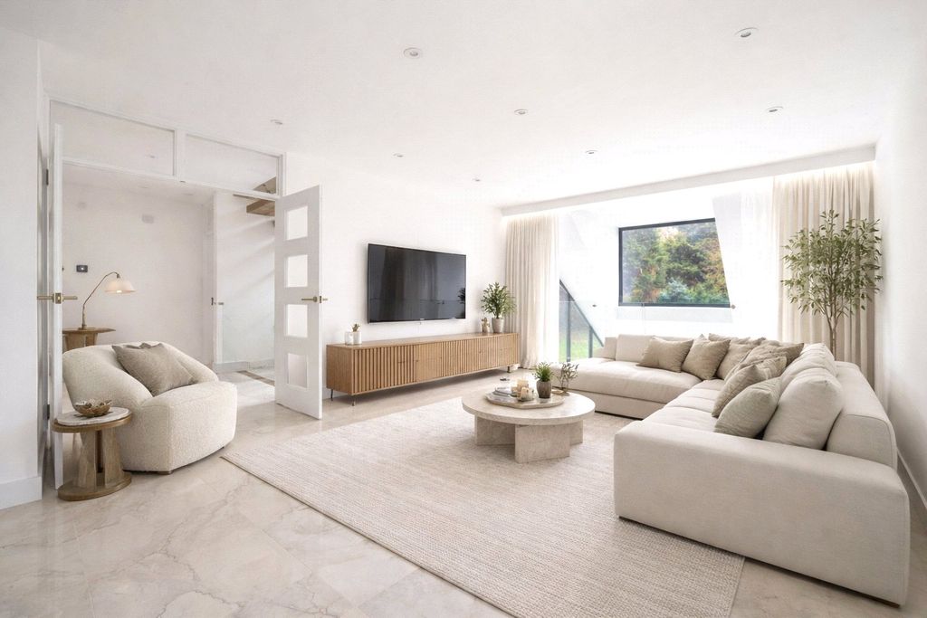Additional image 3 of 5 bed detached house to rentWhite Orchards, Totteridge, London N20