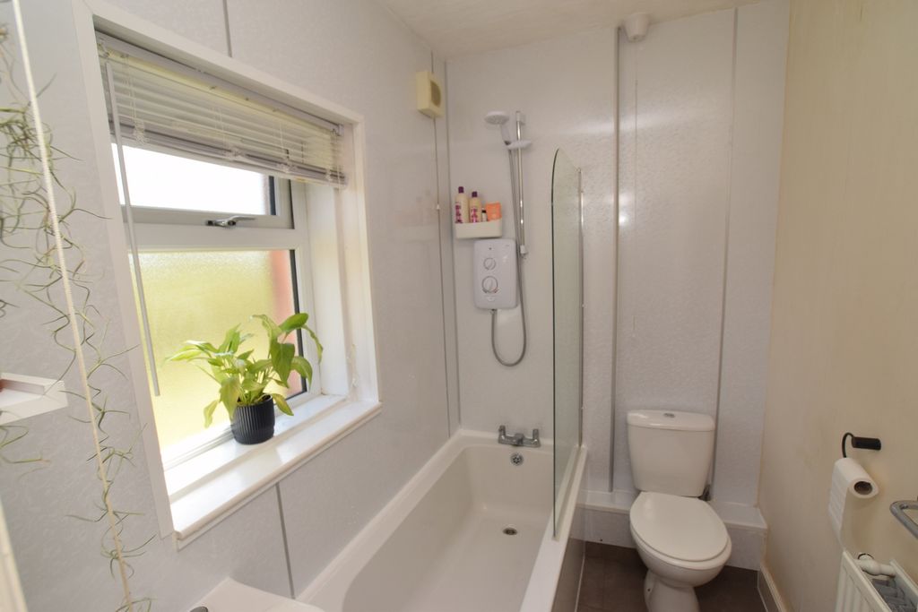 Additional image 10 of 2 bed flat for sale28 Barrie Avenue, Dumfries DG1