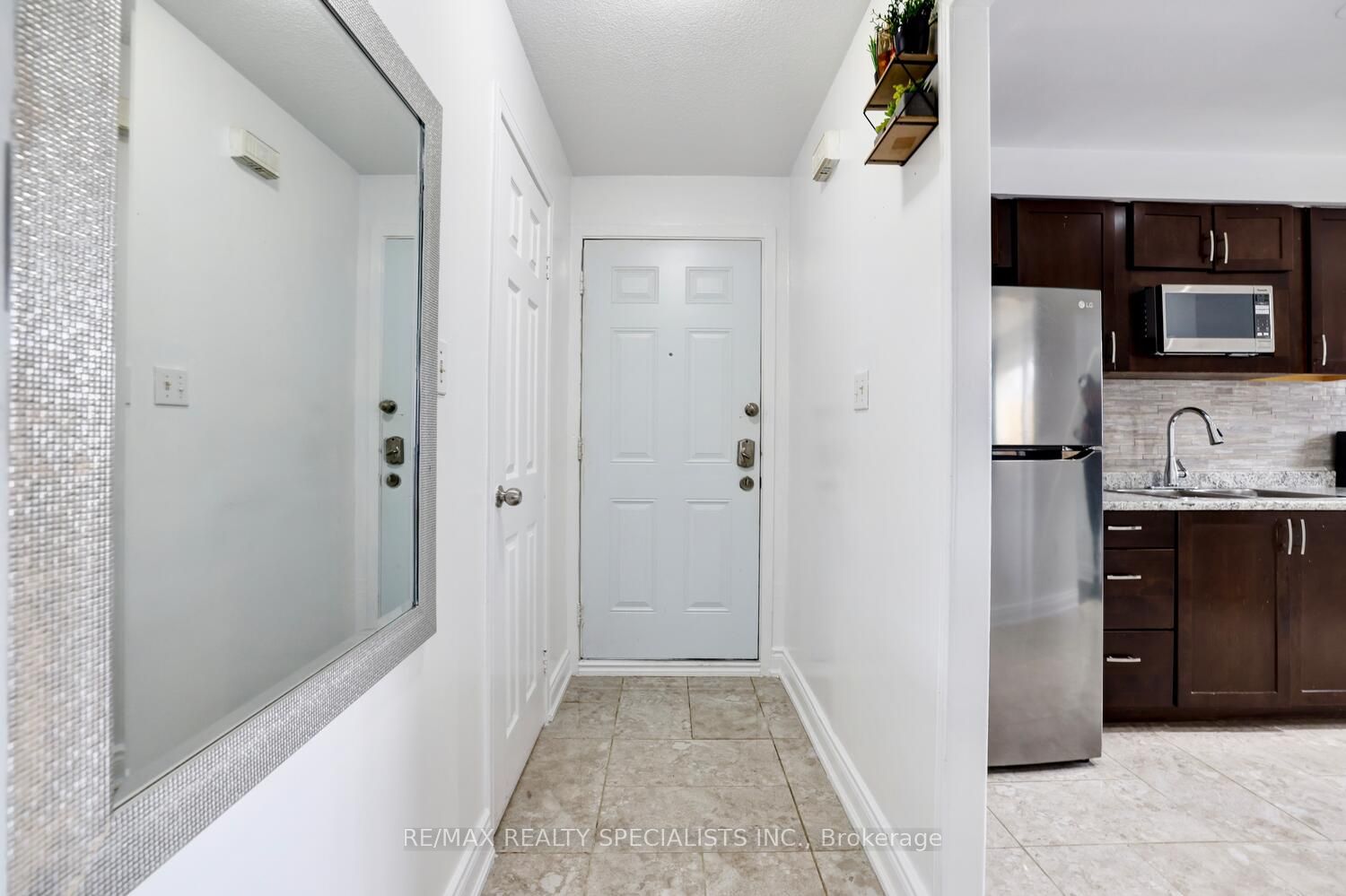 Additional image 4 of 141-3040 Constitution Boulevard, Mississauga, ON, L4Y 3X7