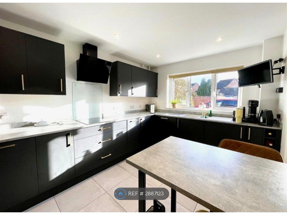 Additional image 12 of 3 bed semi-detached house to rentFokerham Road, Thatcham RG19