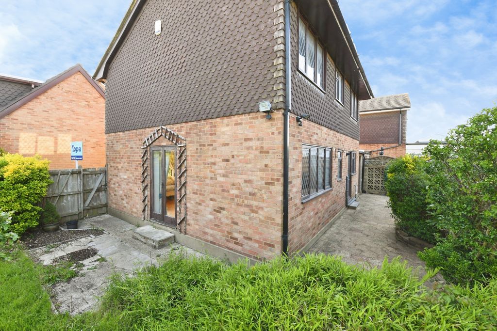 Additional image 20 of 4 bed detached house for saleBranksome Close, Stanford-Le-Hope SS17
