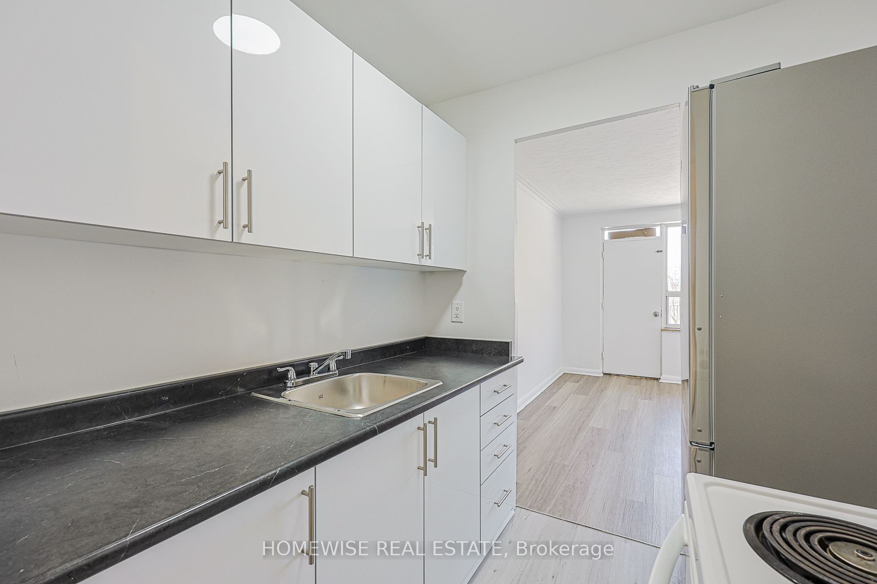 Additional image 6 of 302-2204 Dufferin Street, Toronto, ON, M6E 3R8