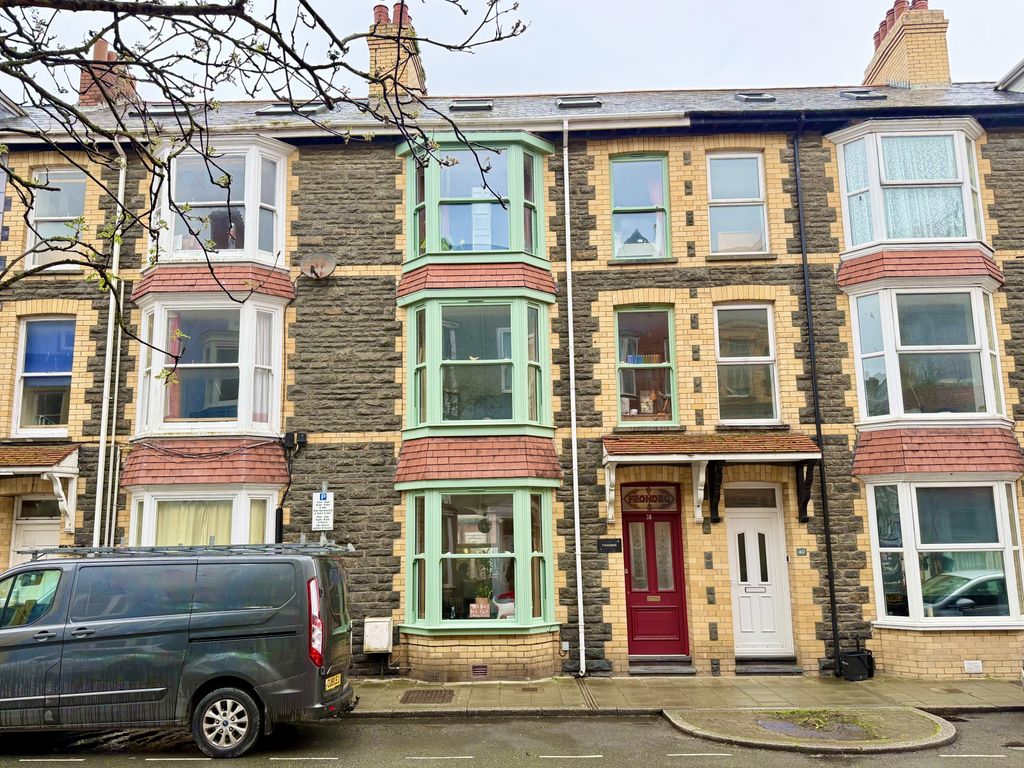 5 bed terraced house for saleAberystwyth SY23