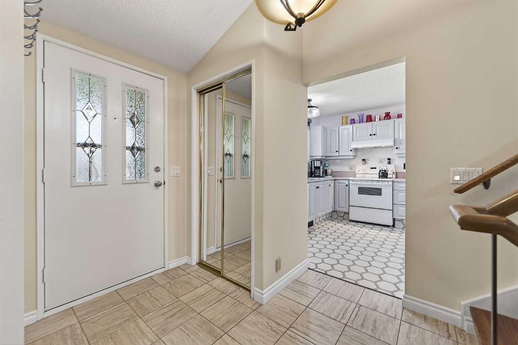 Additional image 4 of 158 Ranch Glen Drive NW, Calgary, AB, T3G 1E8