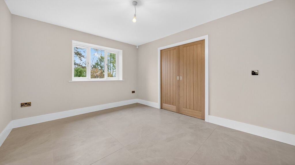 Additional image 8 of 5 bed detached house to rentLeeds Road, Bramhope, Leeds, West Yorkshire LS16