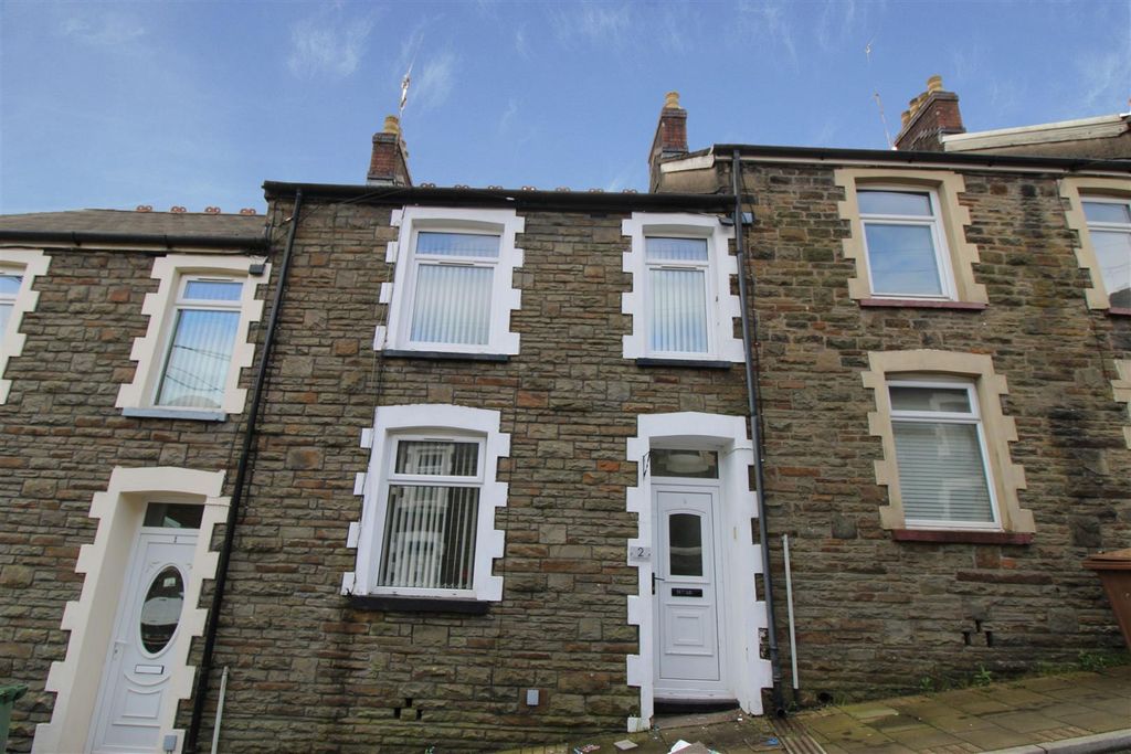 3 bed terraced house to rentJames Street, Brithdir, New Tredegar NP24