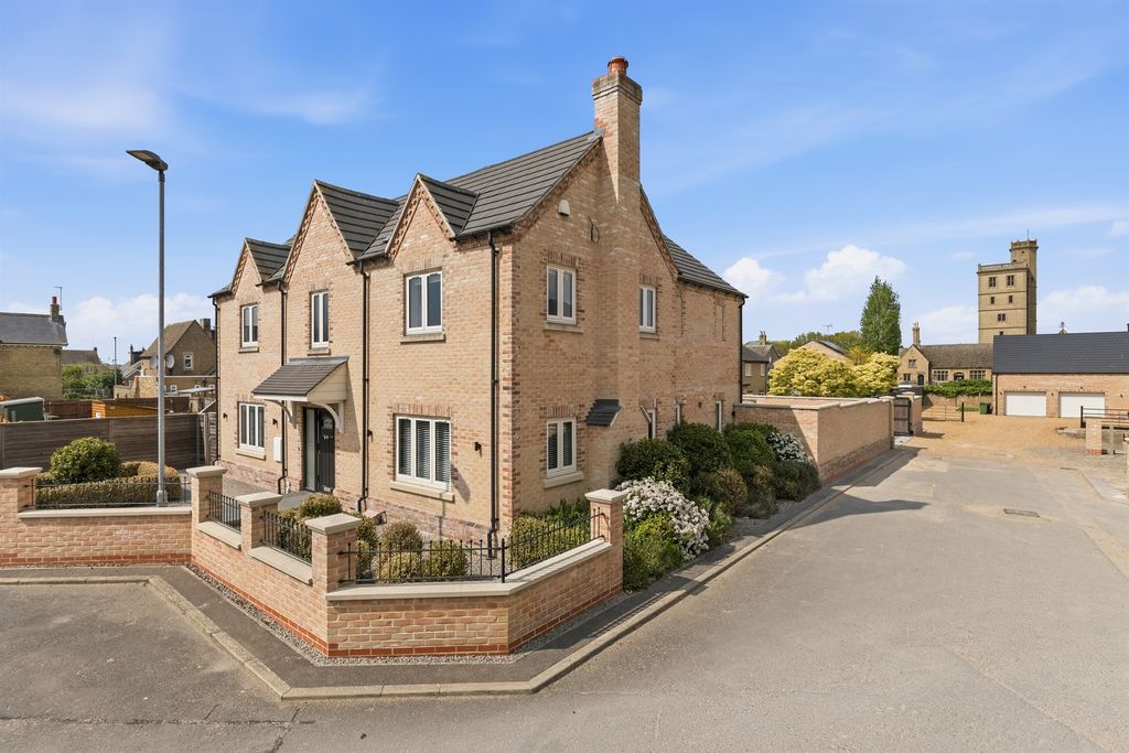 Additional image 2 of 5 bed detached house for saleCrown Close, Thorney, Peterborough PE6