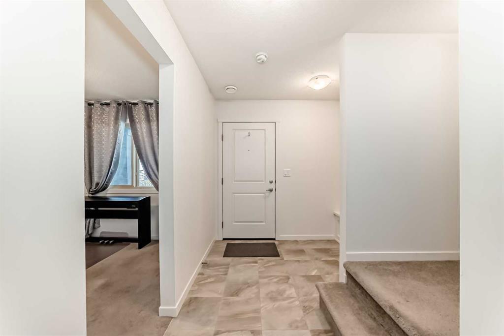 Additional image 4 of 139 Legacy Point SE, Calgary, AB, T2X3Z3