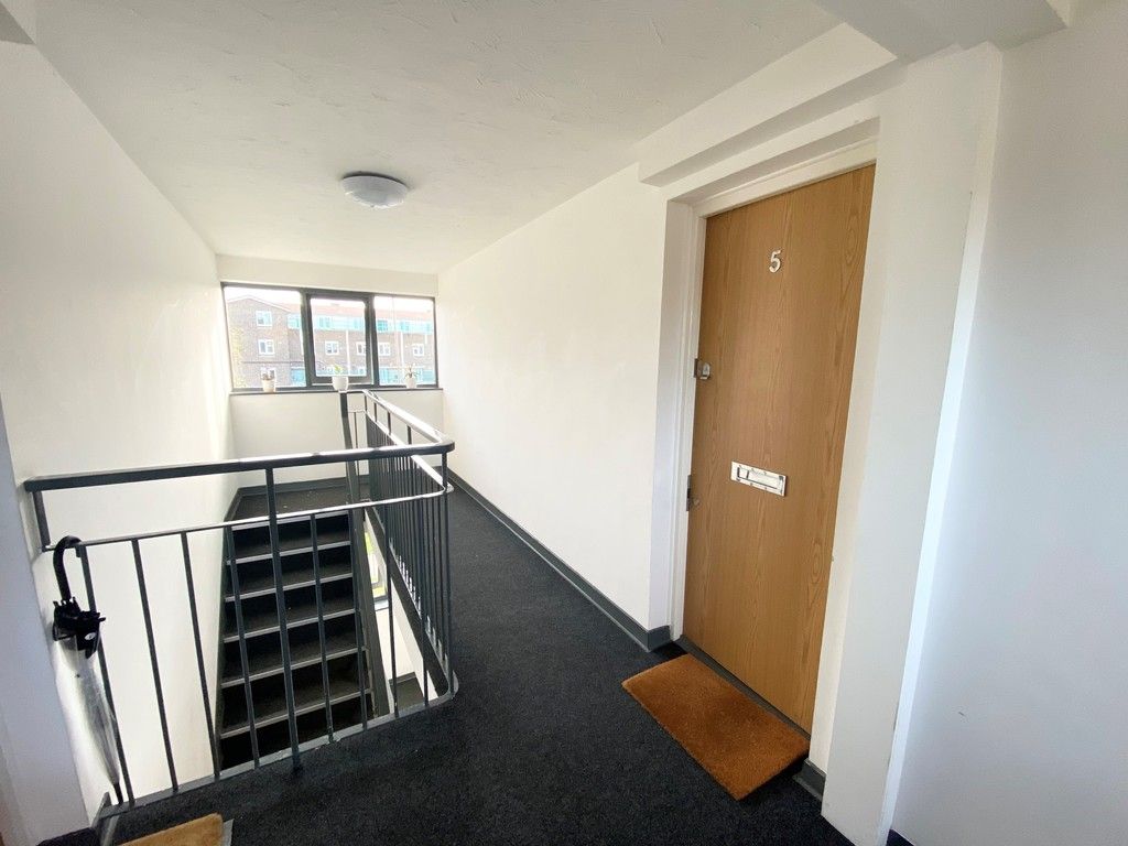 Additional image 7 of 2 bed flat to rentBexley Road, Eltham SE9
