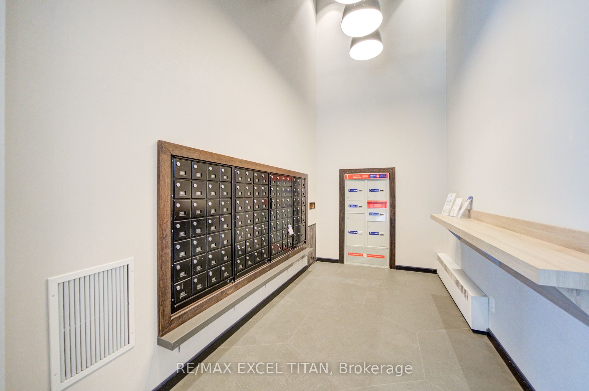 Additional image 6 of 417-156 Portland Street, Toronto, ON, M5V 0G1