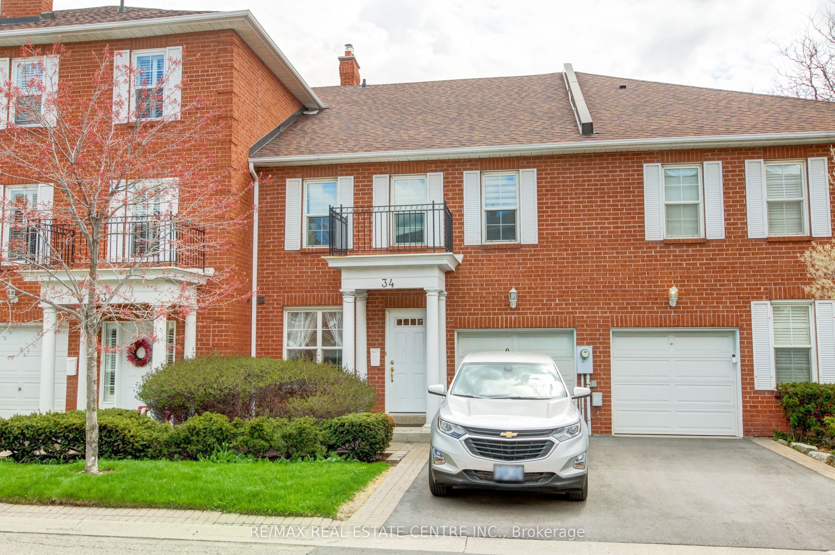34-34 Stornwood Court, Brampton, ON, L6W 4H8