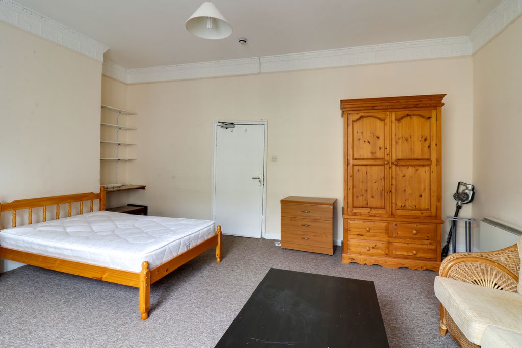 Additional image 13 of 3 bed maisonette to rentSt James's Parade, Bath BA1
