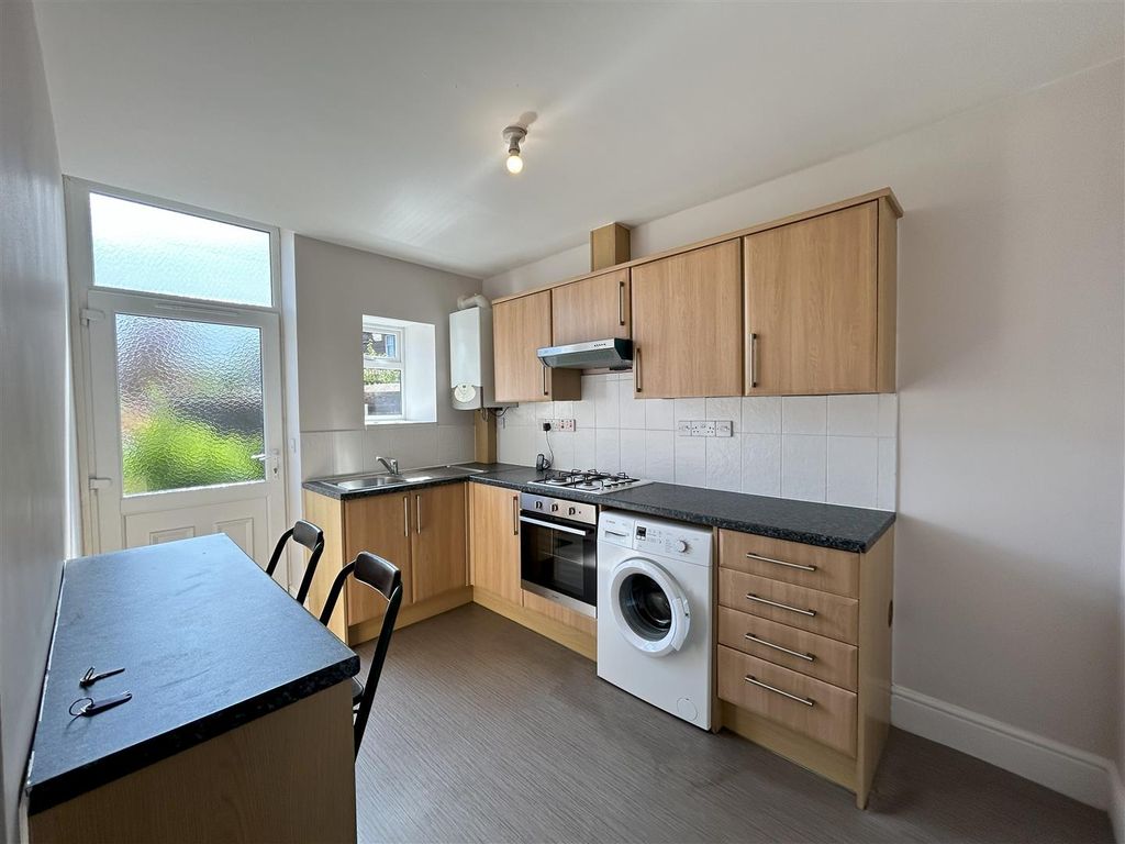 2 bed flat to rentNeedless Road, Perth PH2 photo 2