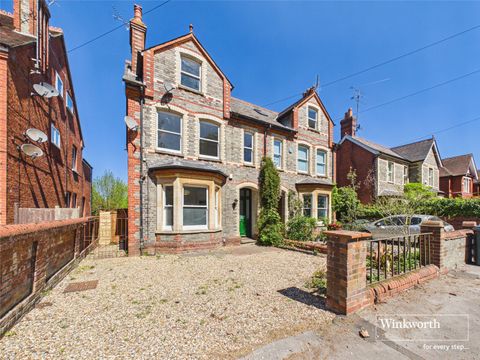 Tilehurst Road, Reading, Berkshire RG30