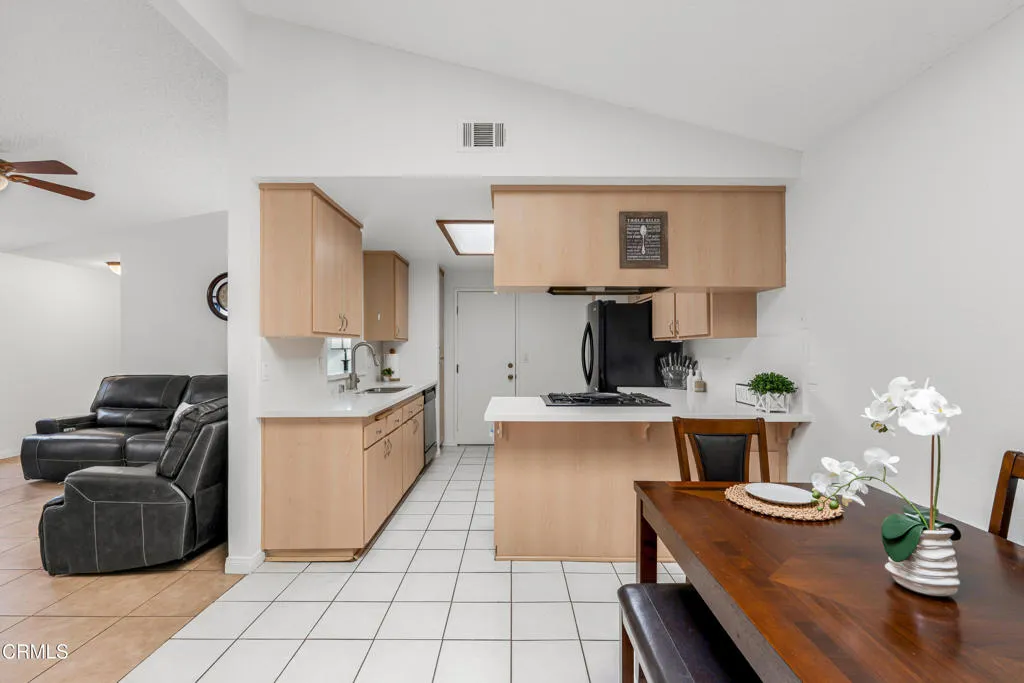 Additional image 49 of 220 Elizabeth Court, Santa Paula, CA 93060