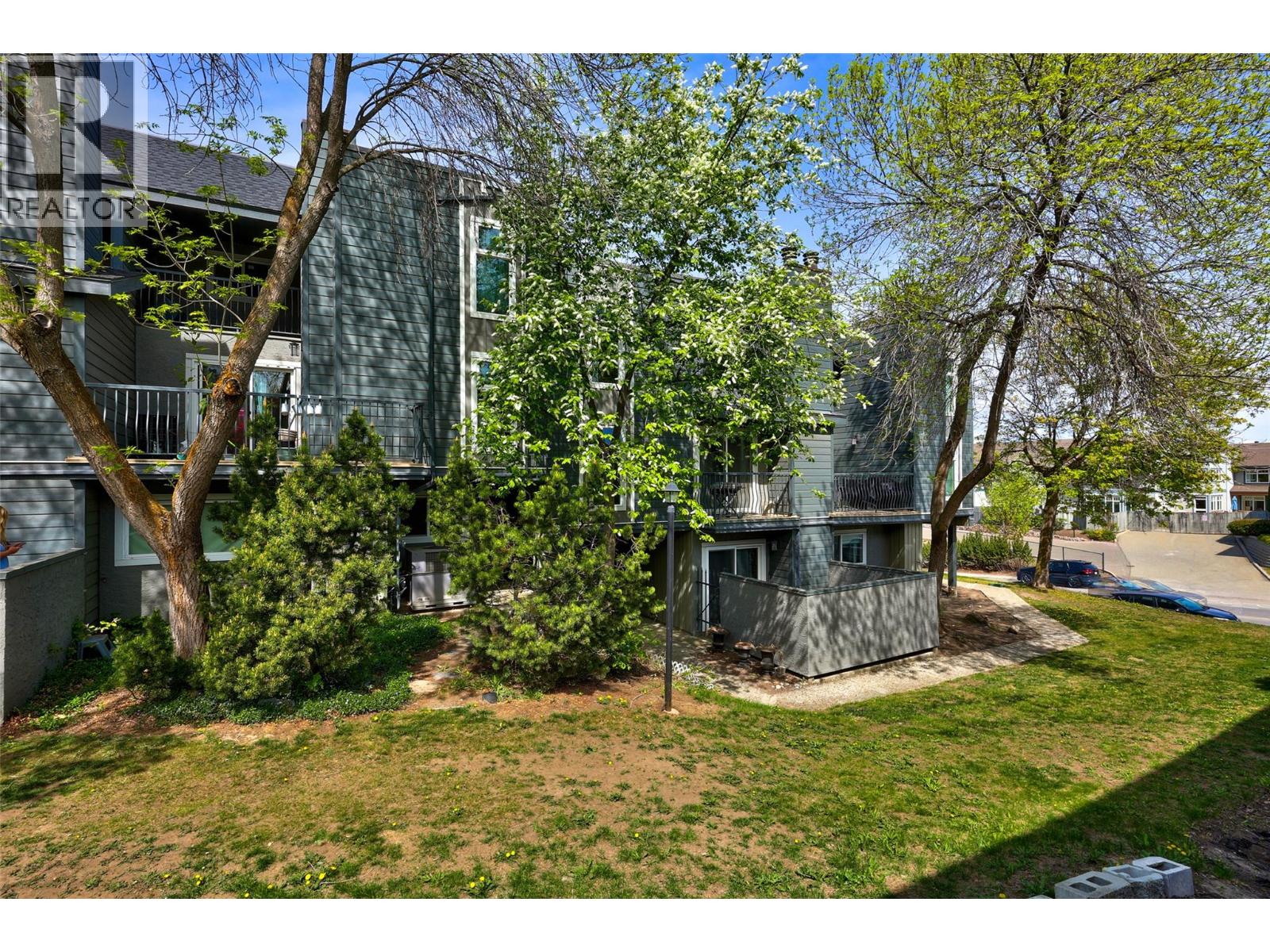Additional image 2 of 2-1221 Hugh Allan Drive, Kamloops, BC, V1S1M7