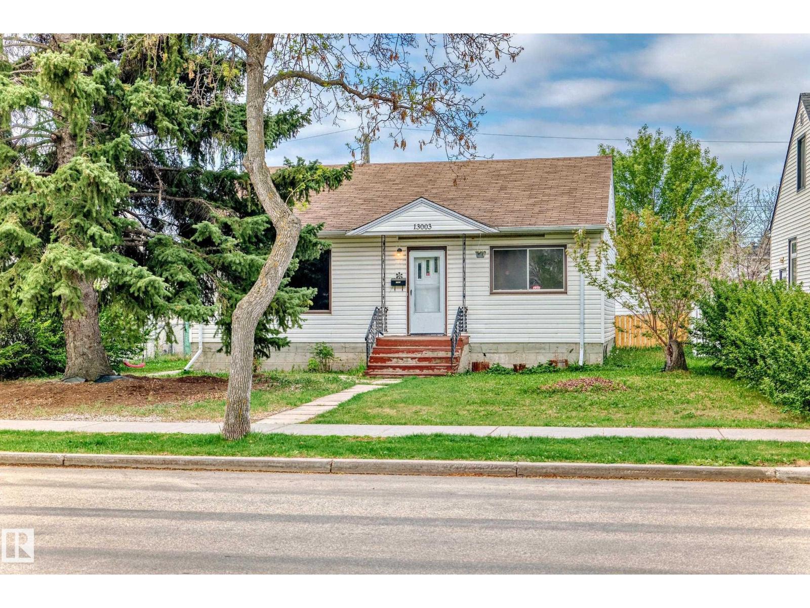 Additional image 2 of 13003 Sherbrooke Avenue NW, Edmonton, AB, T5L4E6