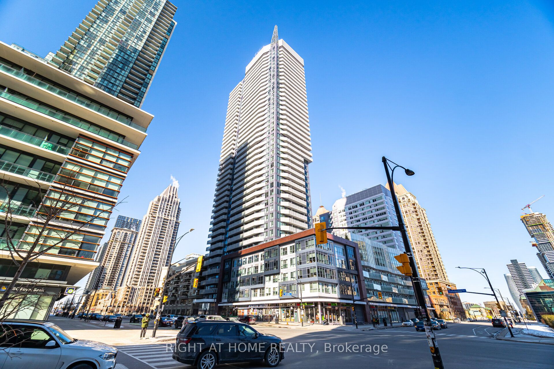 4310-4065 Confederation Parkway, Mississauga, ON, L5B 0L4