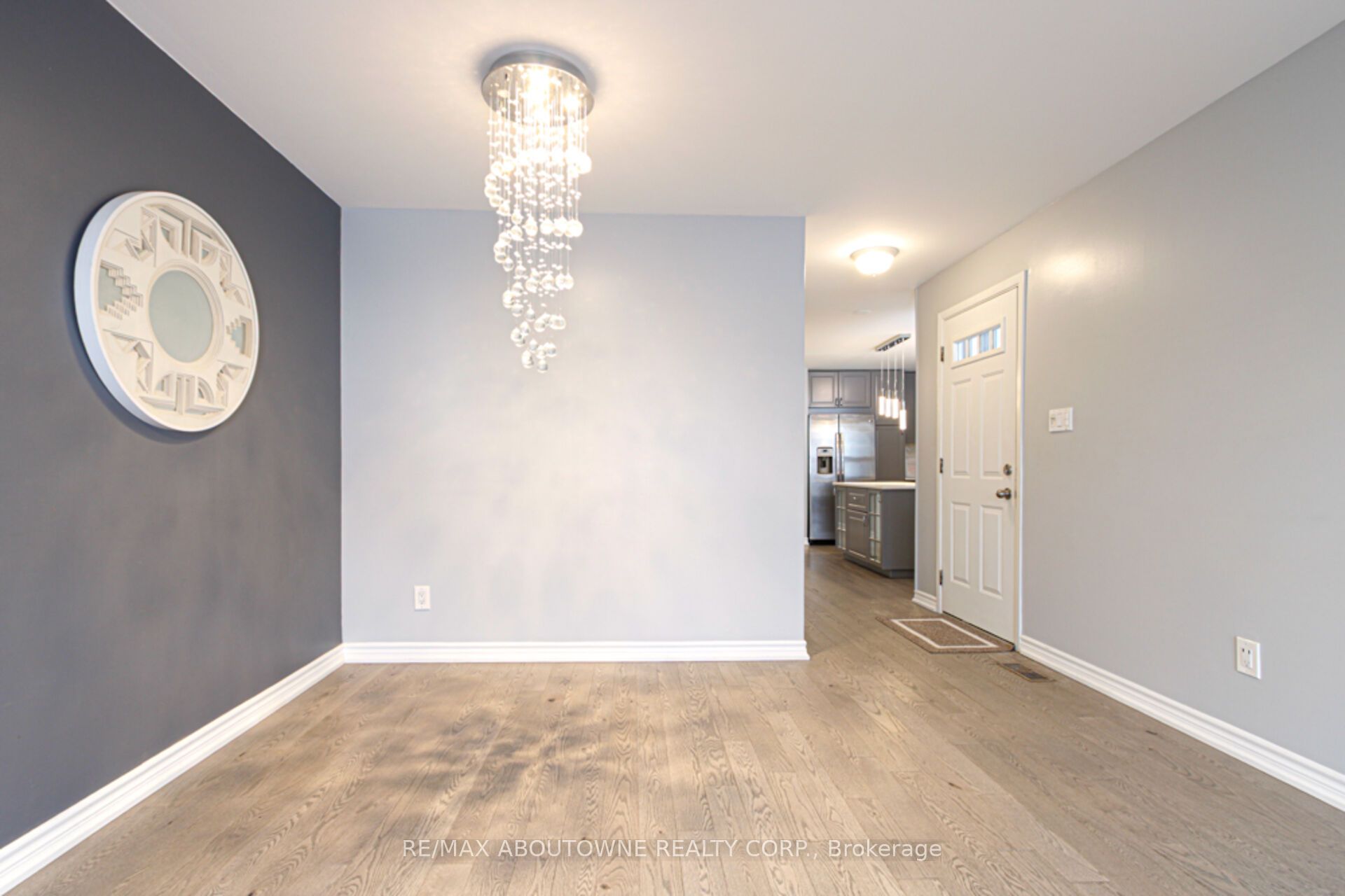 Additional image 5 of 1601 Sandgate Crescent, Mississauga, ON, L5J 2E3