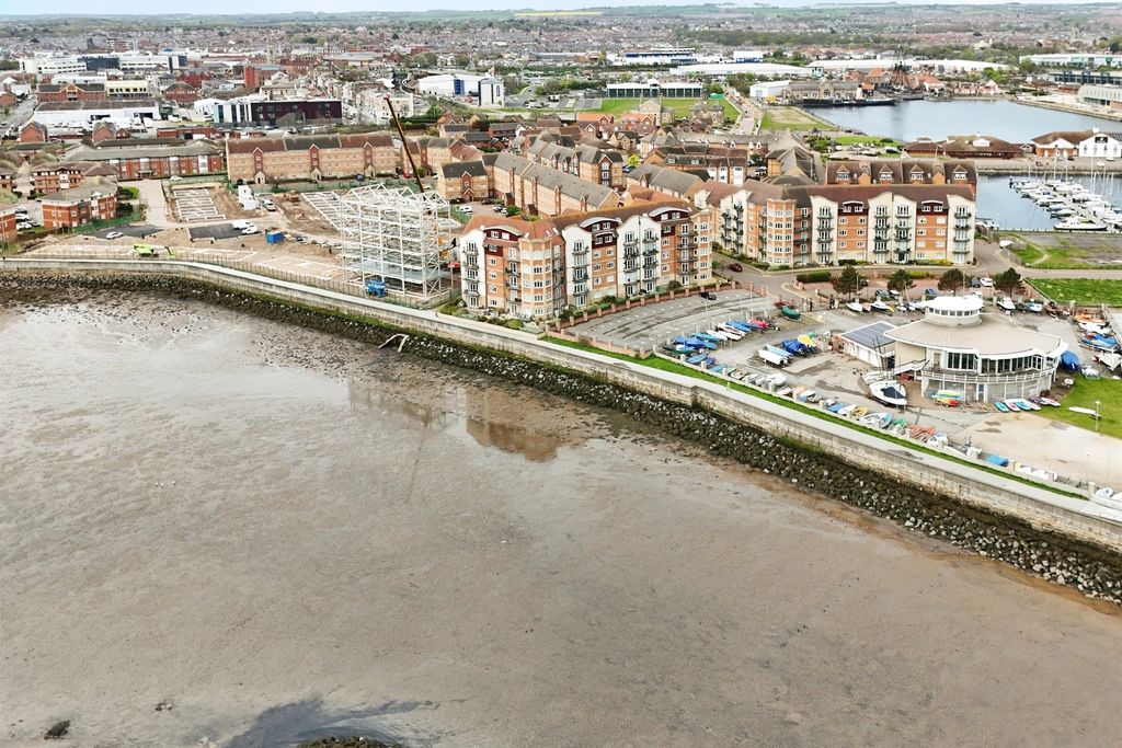 Additional image 20 of 4 bed penthouse for saleFleet Avenue, Hartlepool TS24