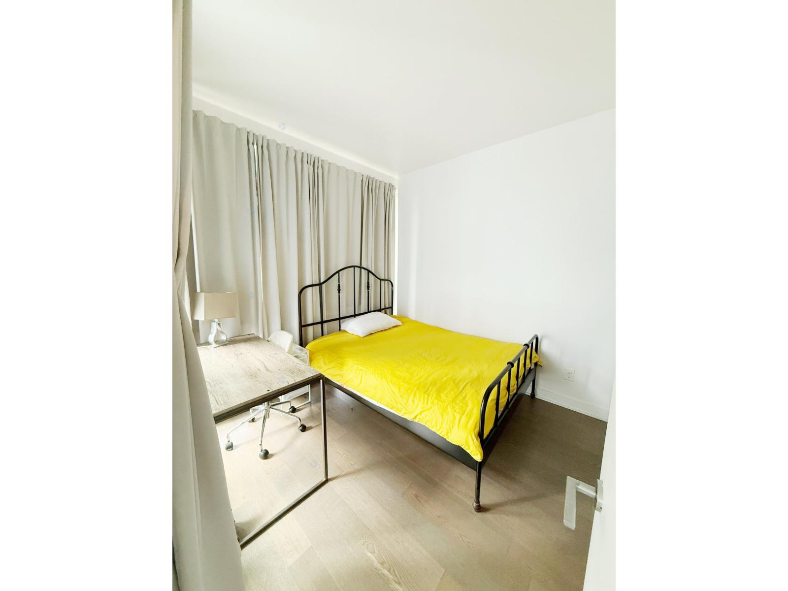 1155 Rue de la Montagne