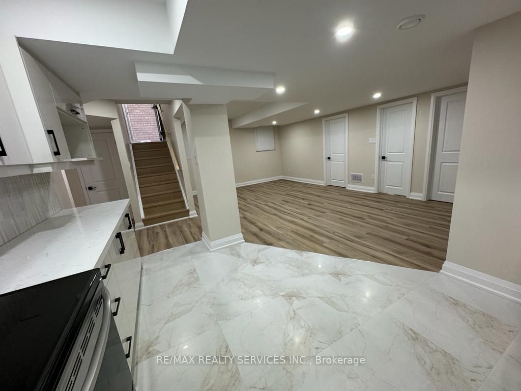 Additional image 4 of Basement-21 Copperhill Heights, Barrie, ON, L9J 0L1