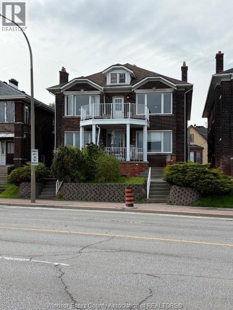 1529 Riverside Drive East, Windsor, ON, N9A2V1