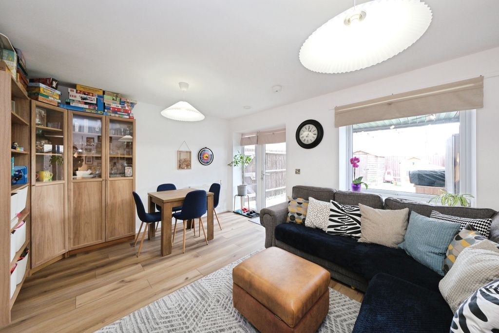 Additional image 3 of 3 bed semi-detached house for saleTasmania Close, Nottingham NG2