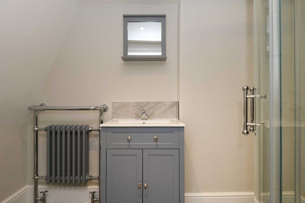 Additional image 19 of 3 bed property to rentHigh Street, Box SN13