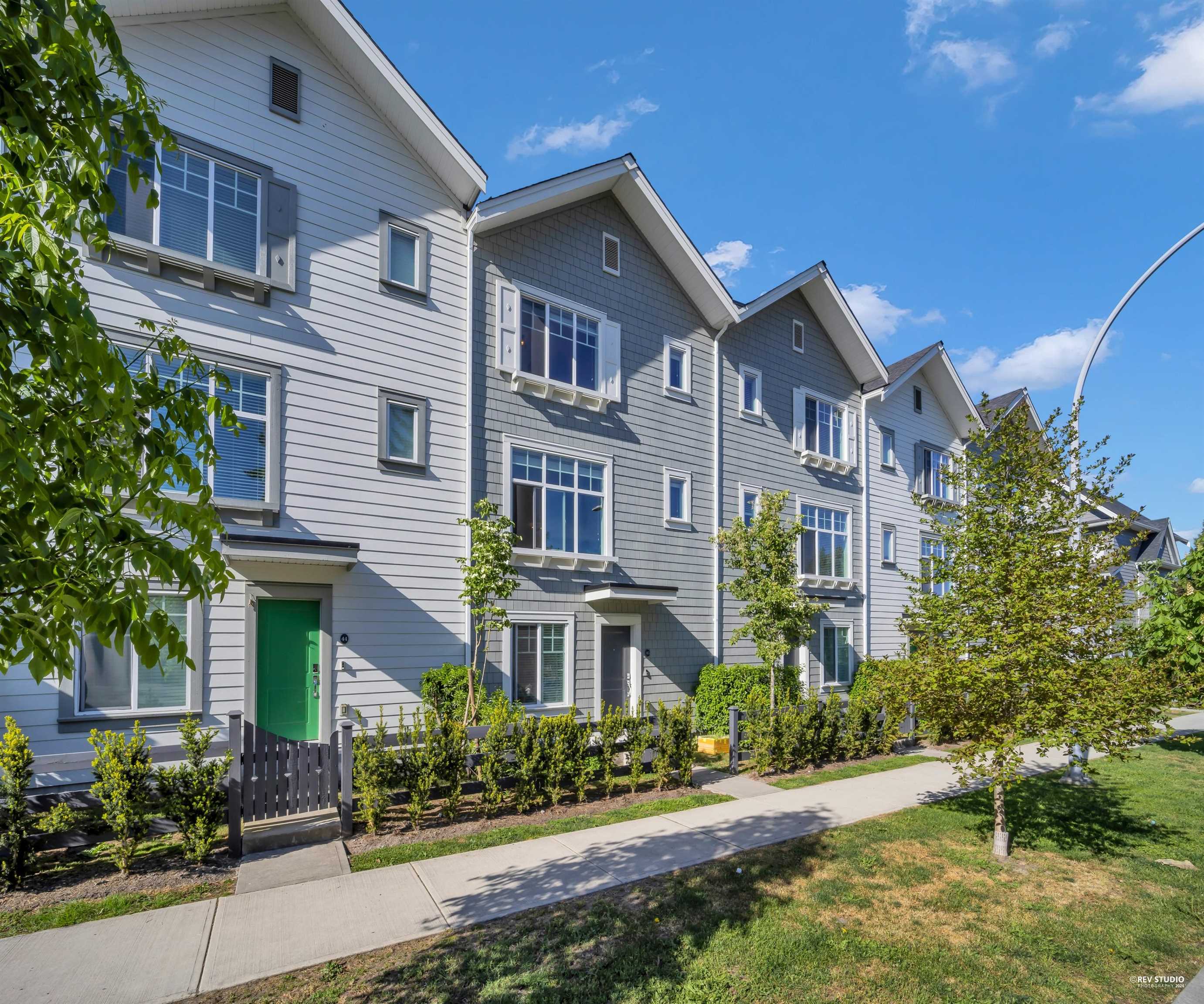45-15489 99a Avenue, Surrey, BC, V3R 0G9
