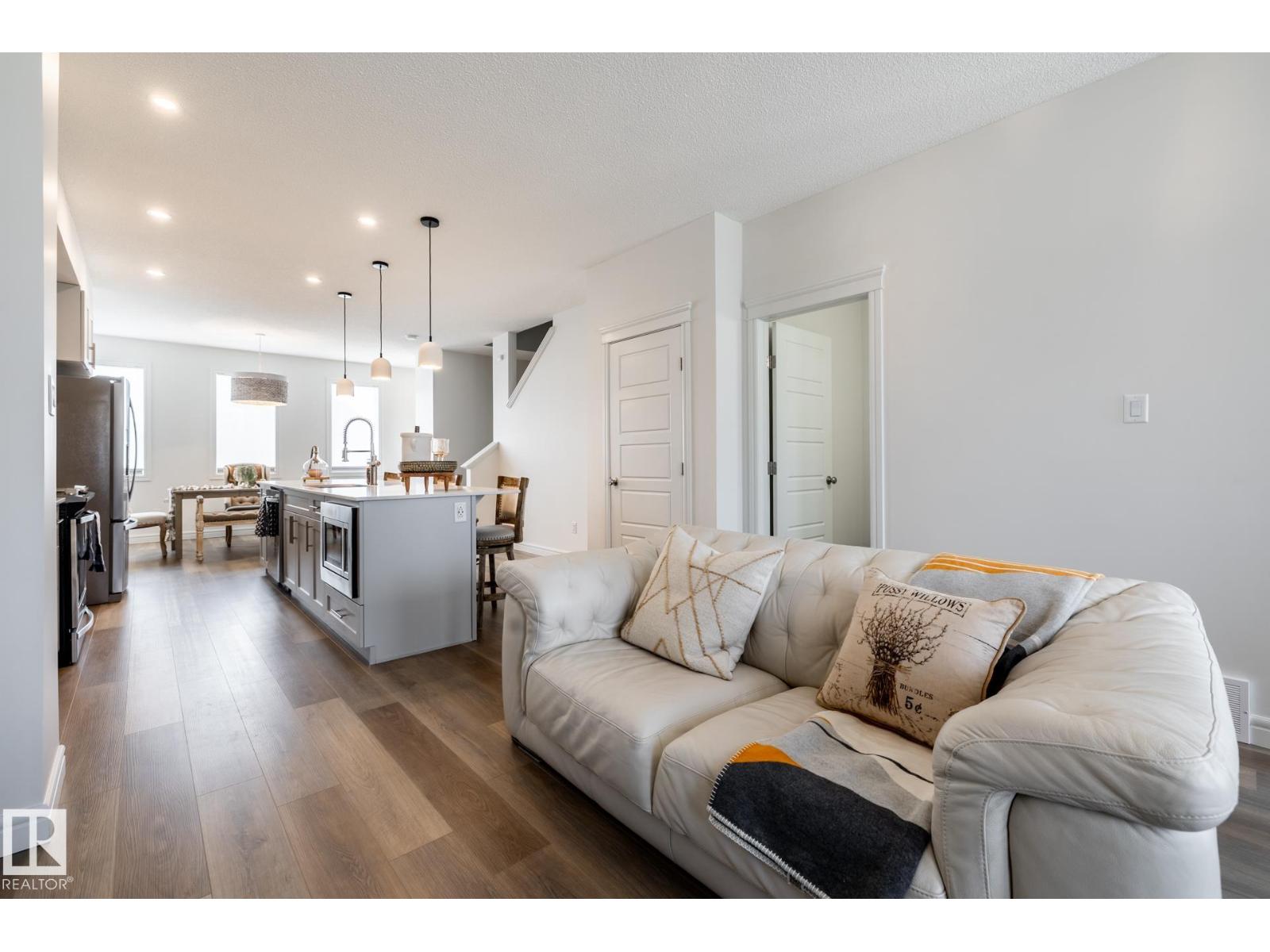 Additional image 5 of 1943 Graydon Hill Green Grove SW, Edmonton, AB, T6W4C3