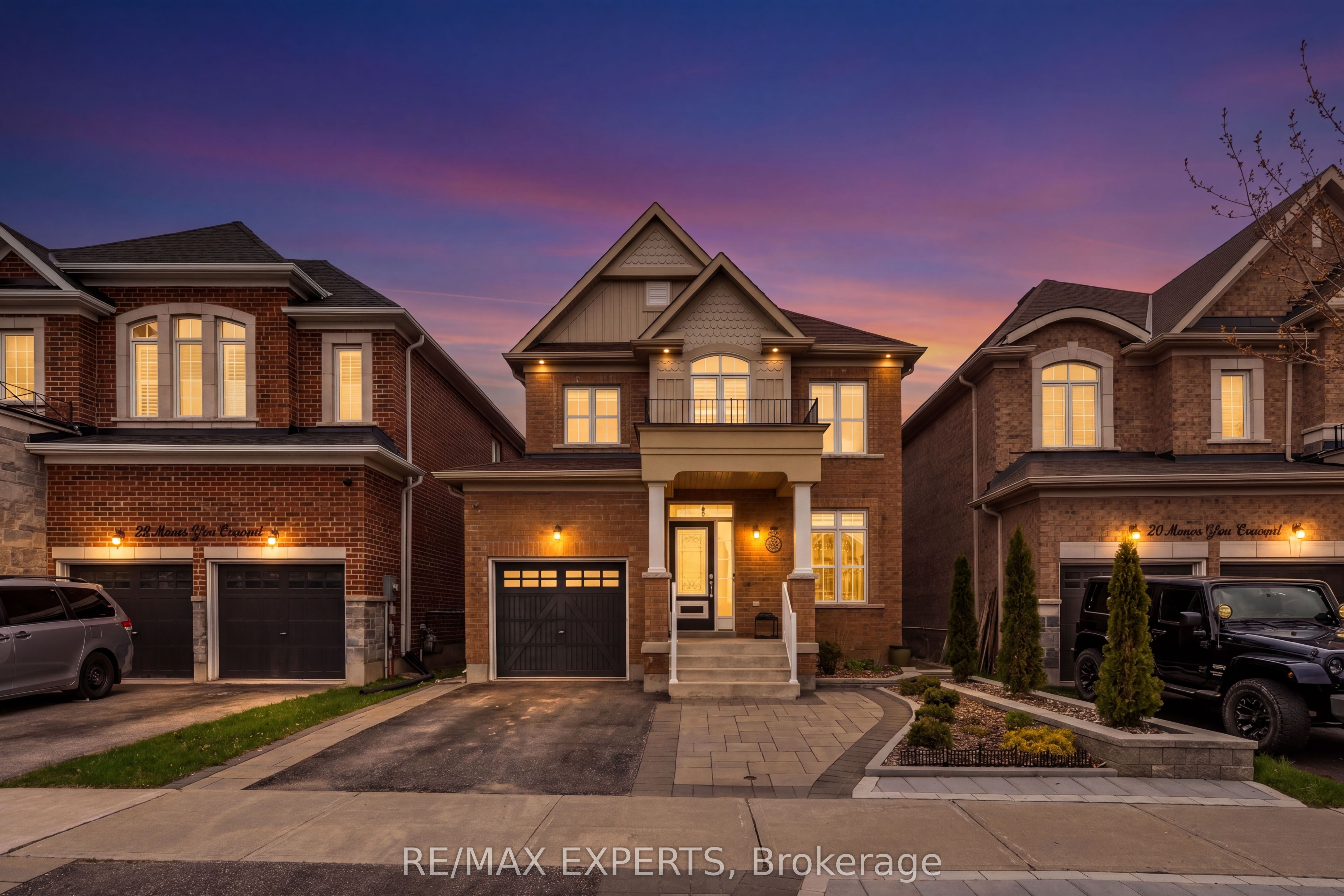 22 Manor Glen Crescent, East Gwillimbury, ON, L0G 1M0