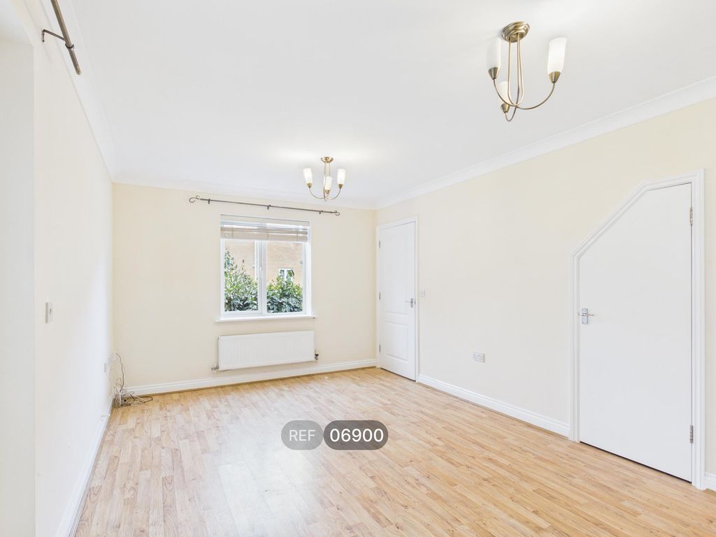 Additional image 8 of 4 bed detached house to rent64, East Of England Way, Peterborough PE2