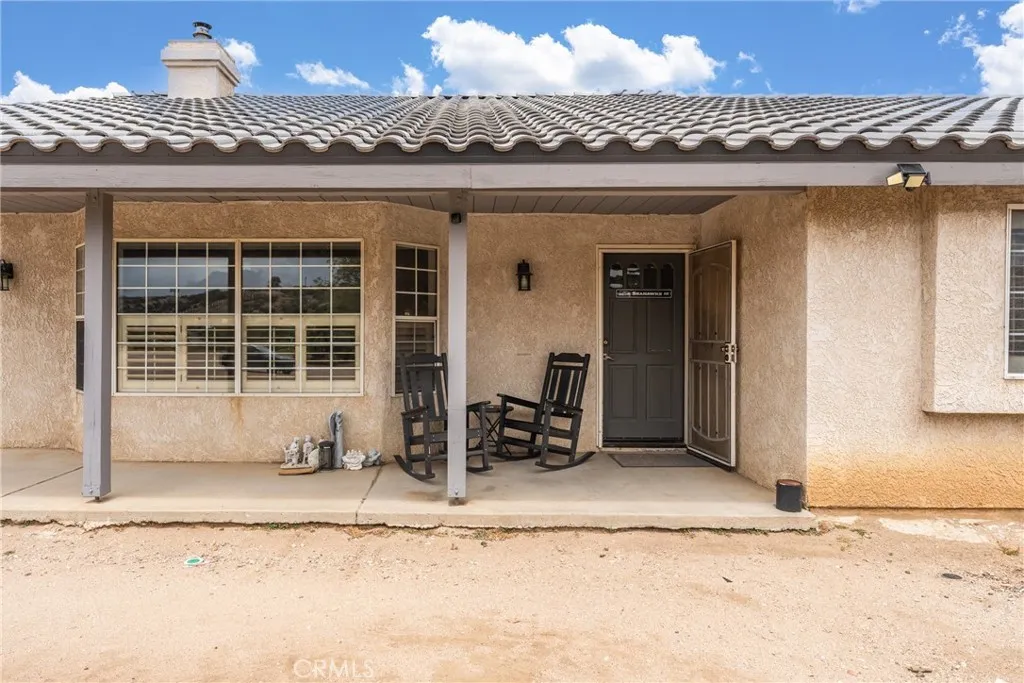 Additional image 3 of 6861 Oak Hill Road, Oak Hills, CA 92344