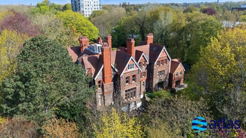 Mossley Hill Drive, Mossley Hill L17