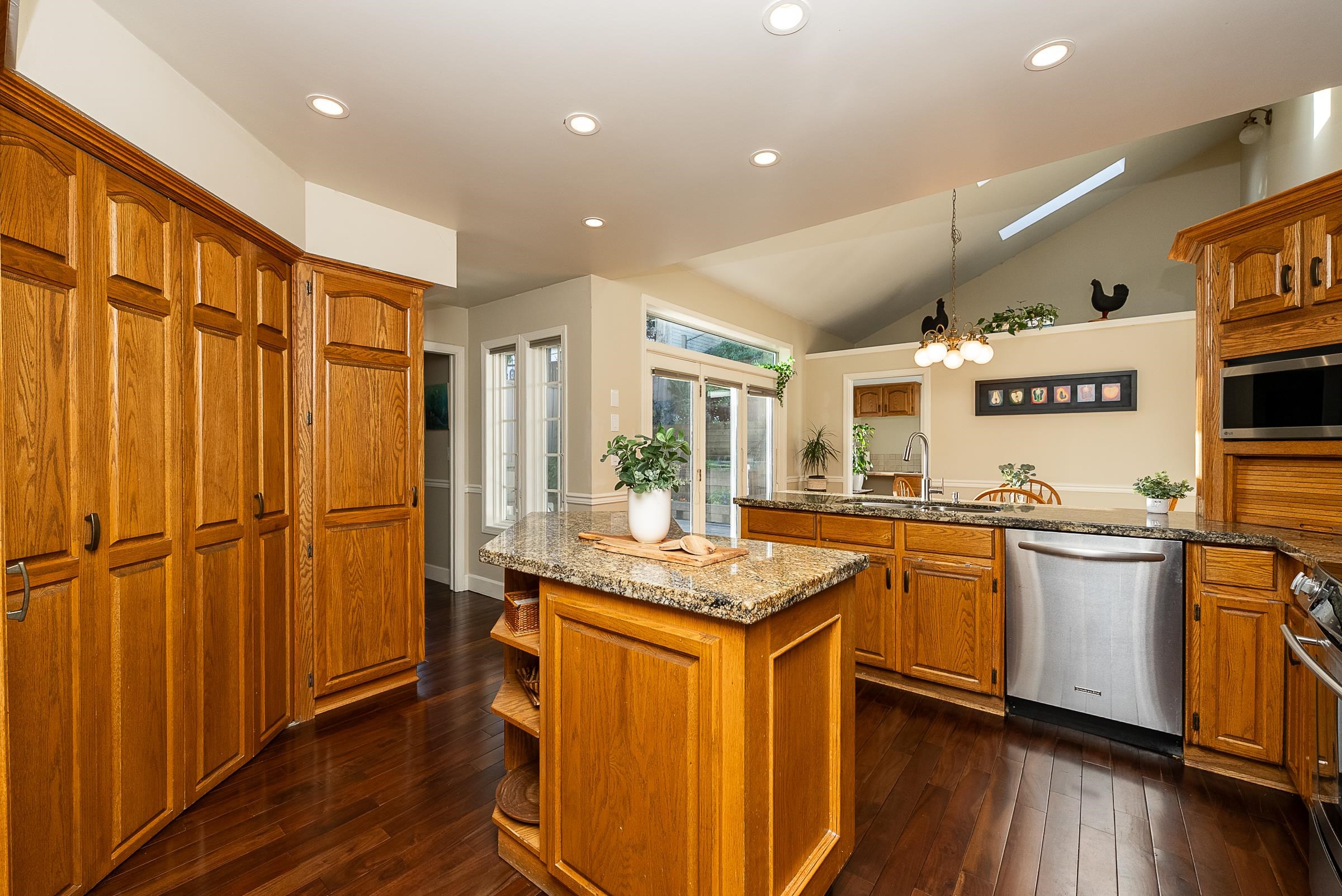 Additional image 6 of 408 Riverview Crescent, Coquitlam, BC, V3C 4X8
