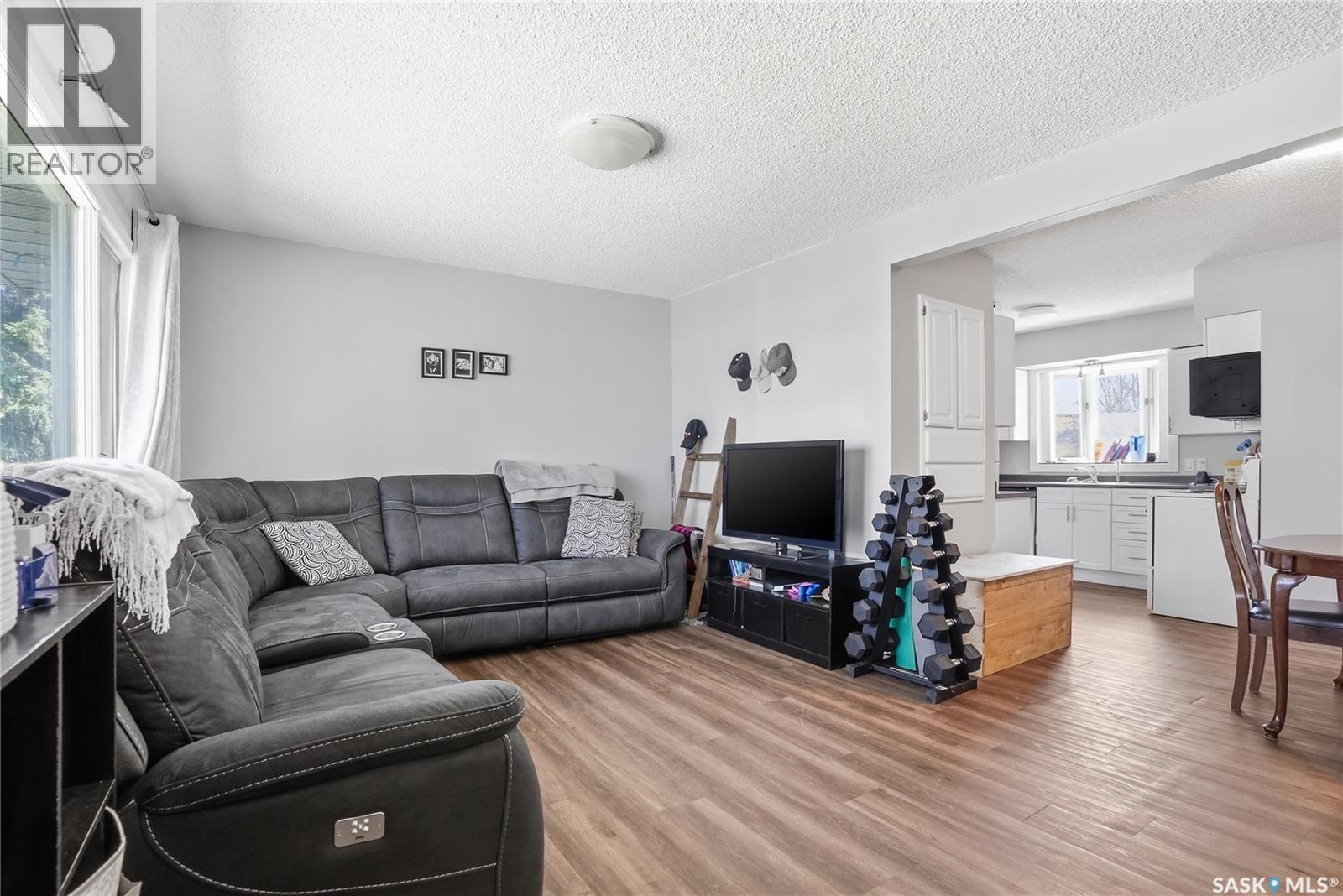 Additional image 4 of 1032 9th Street E, Saskatoon, SK, S7H0N2