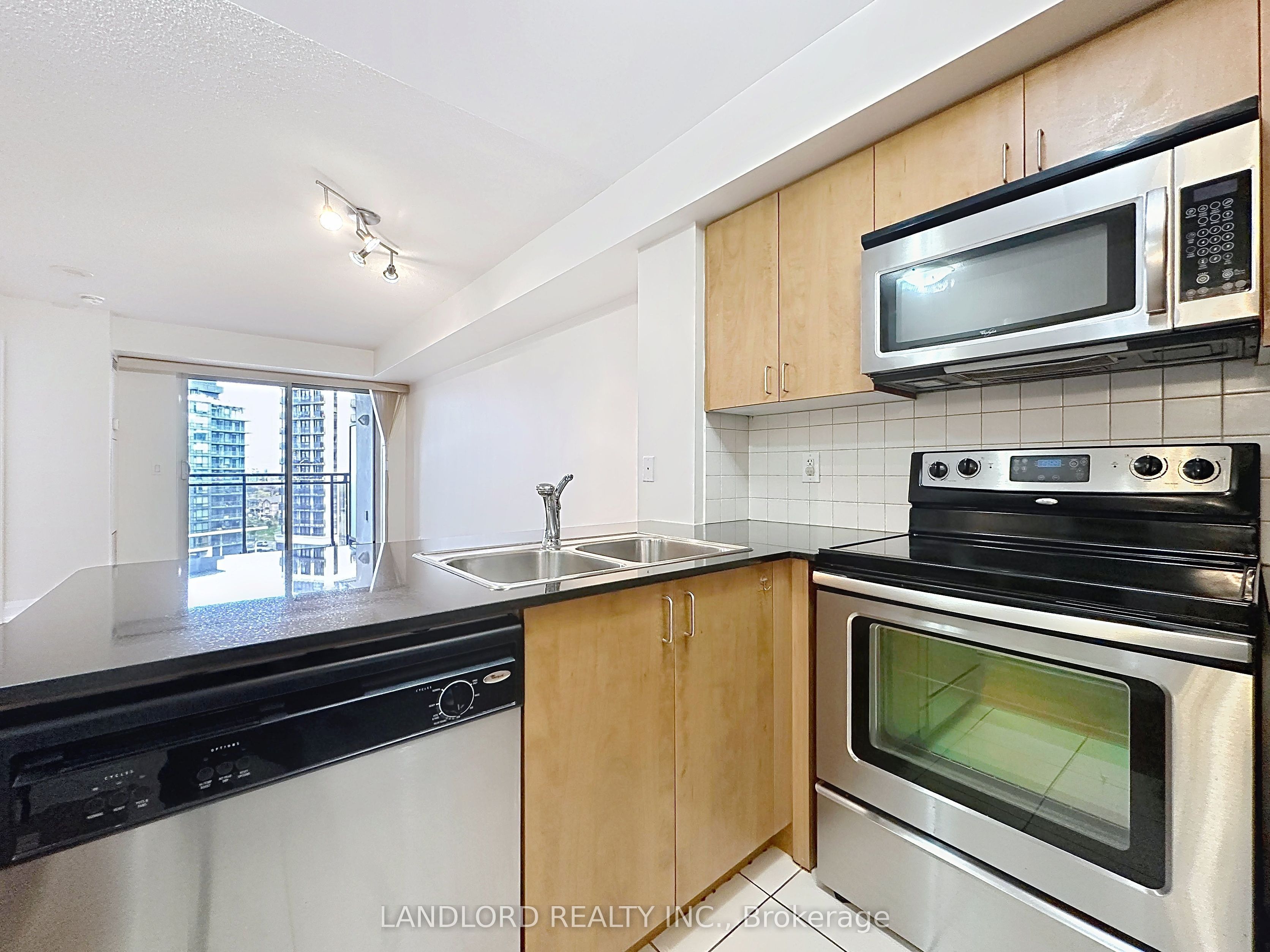 Additional image 6 of 801-1070 Sheppard Avenue W, Toronto, ON, M3J 0G8