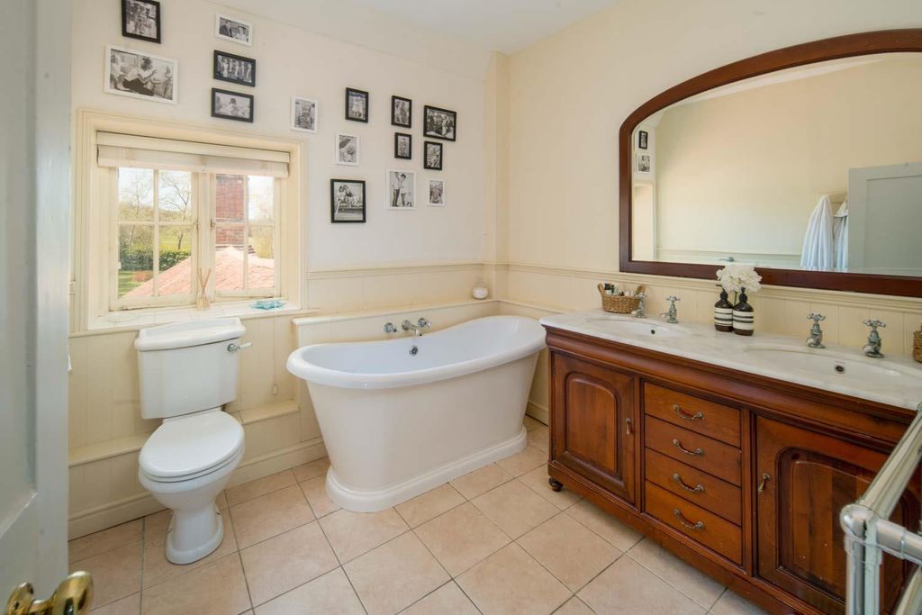 Additional image 17 of 6 bed detached house for saleCalbourne, Isle Of Wight PO30