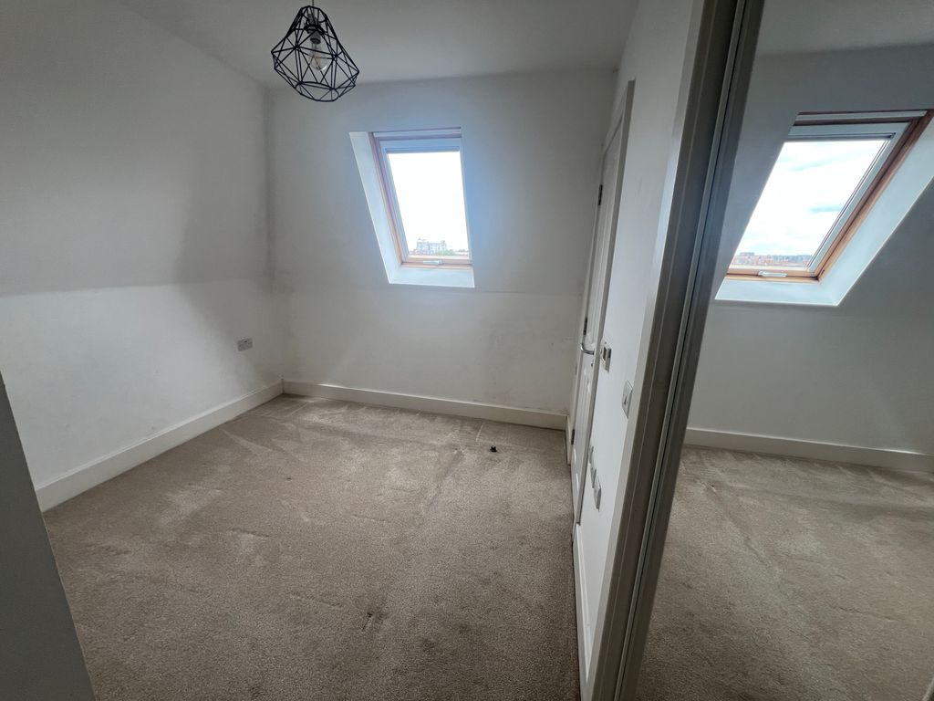 Additional image 4 of 2 bed flat to rentRockingham Road, Newbury RG14