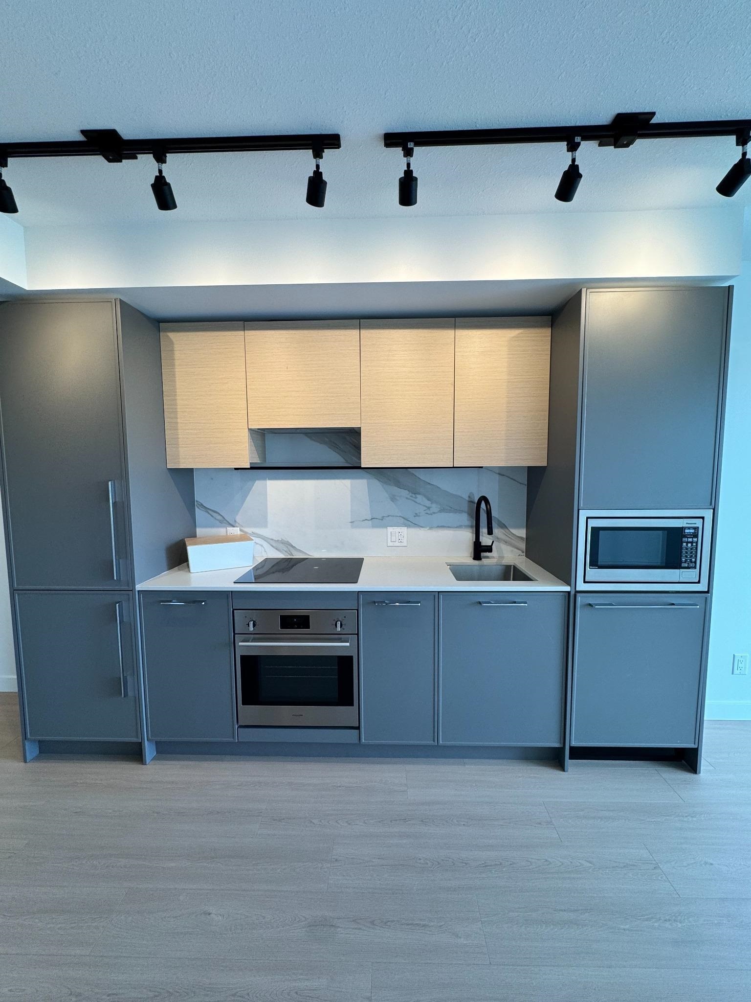 Additional image 2 of 806-13745 George Junction , Surrey, BC, V3T 0V8
