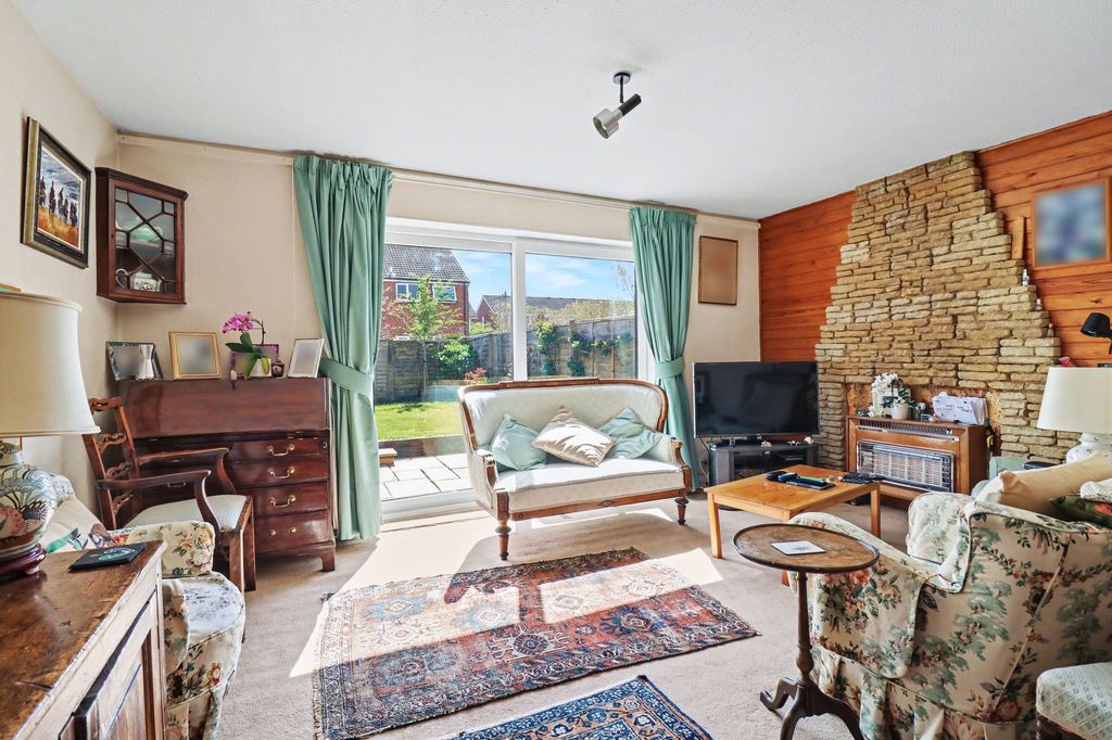 Additional image 2 of 3 bed semi-detached house for saleCoulsdon Road, Hedge End SO30