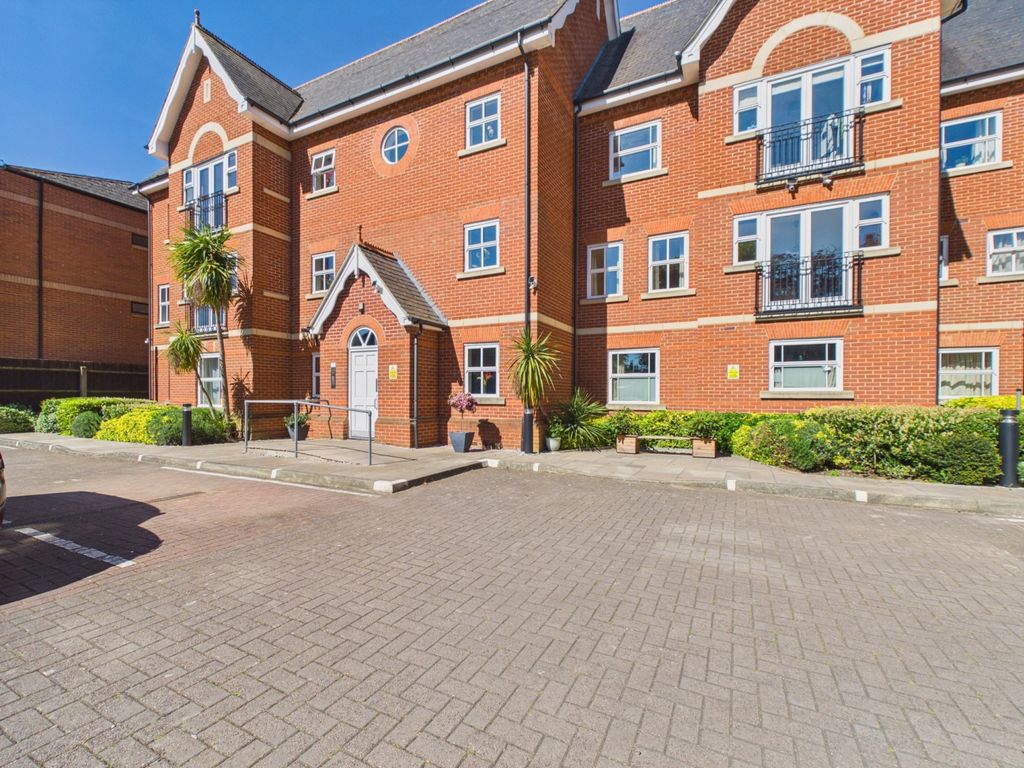 3 bed flat to rentRegency House, 30 Princes Gate, Peterborough PE1
