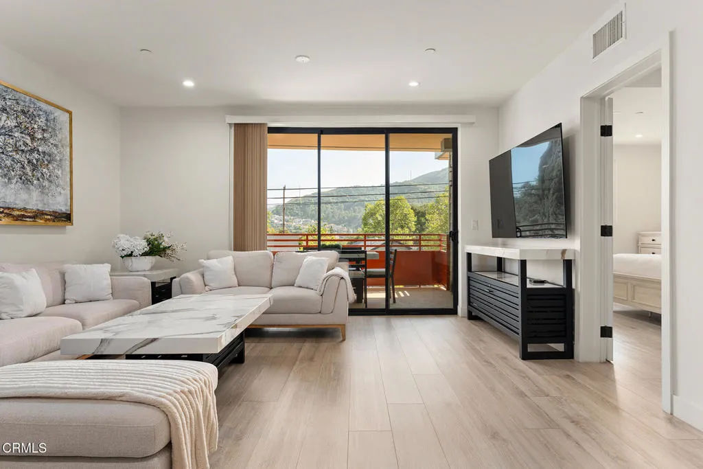Additional image 8 of 2608 Honolulu Avenue Unit 208, Montrose, CA 91020