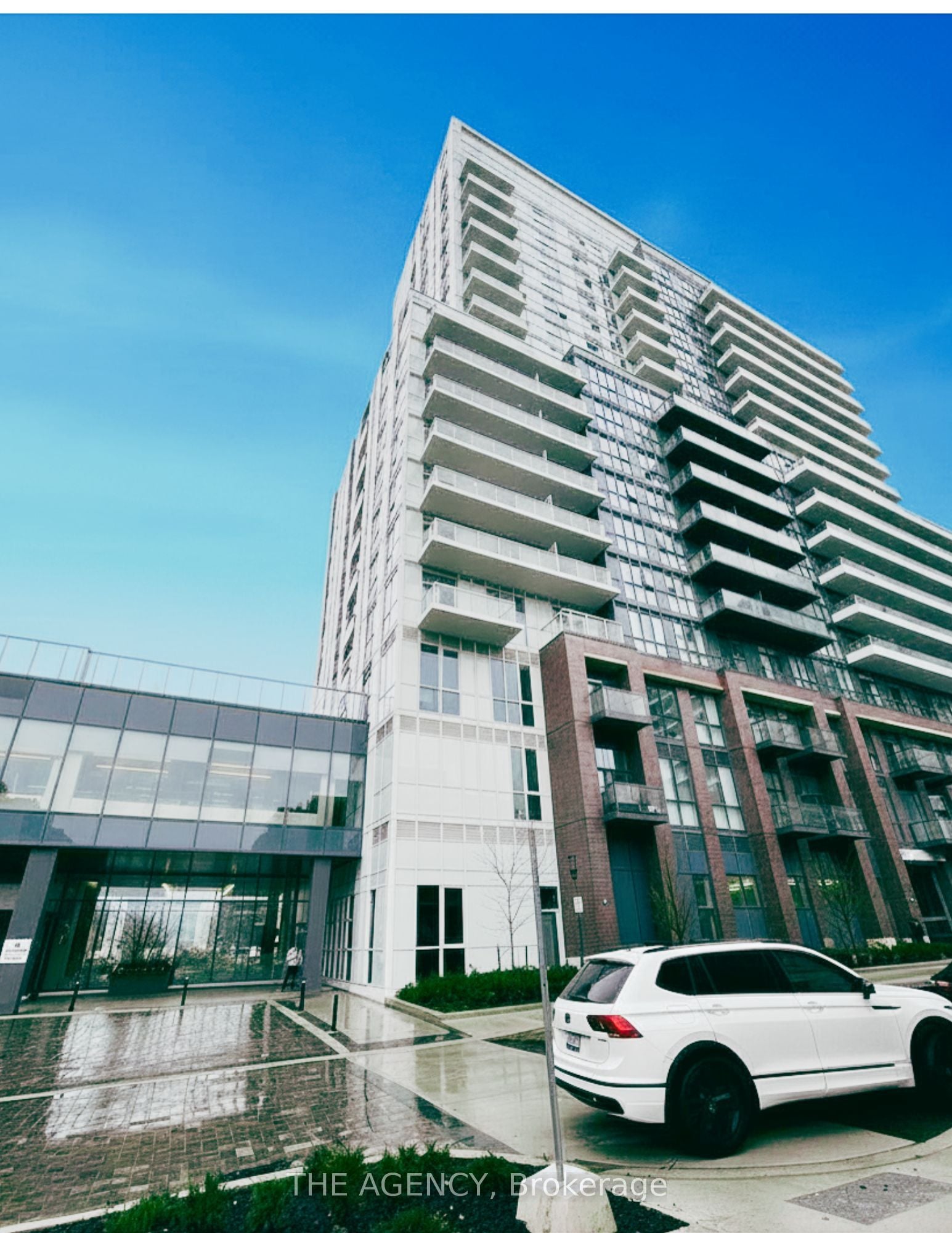 805-38 Honeycrisp Crescent, Vaughan, ON, L4K 0M7