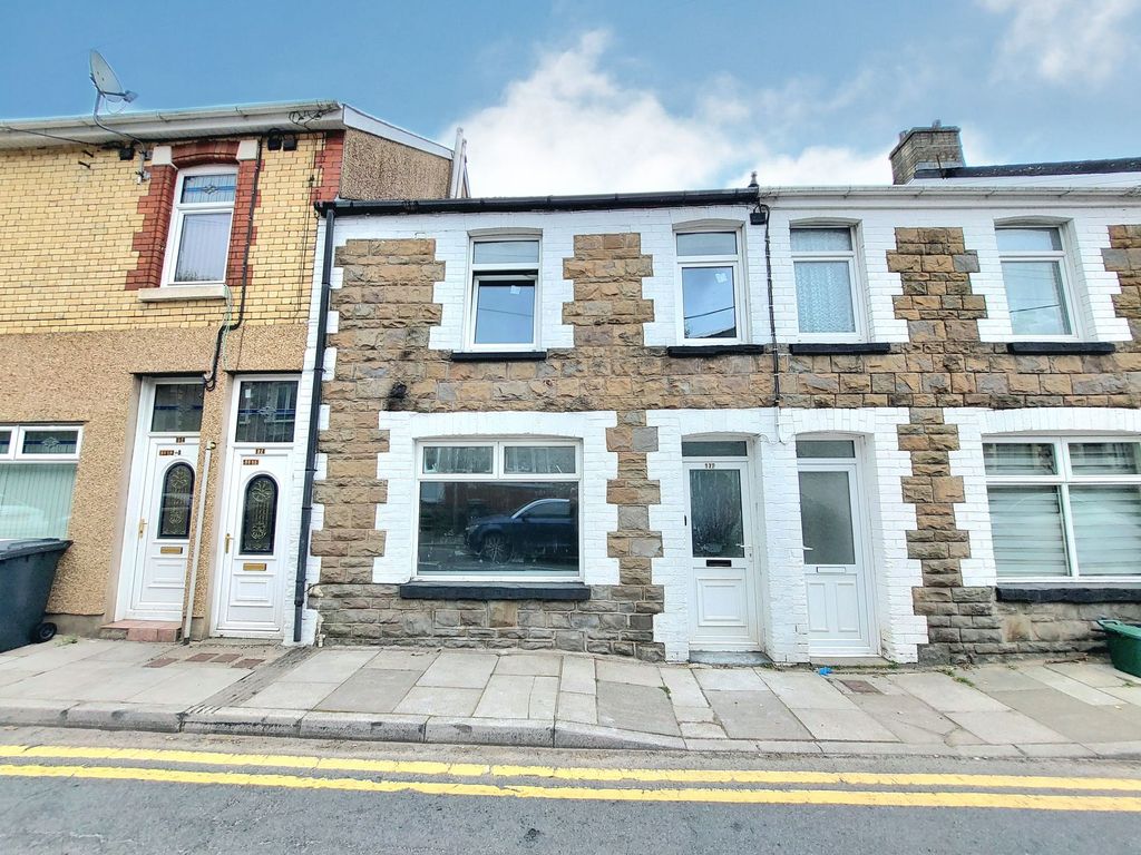 3 bed terraced house to rentAlma Street, Abertillery NP13