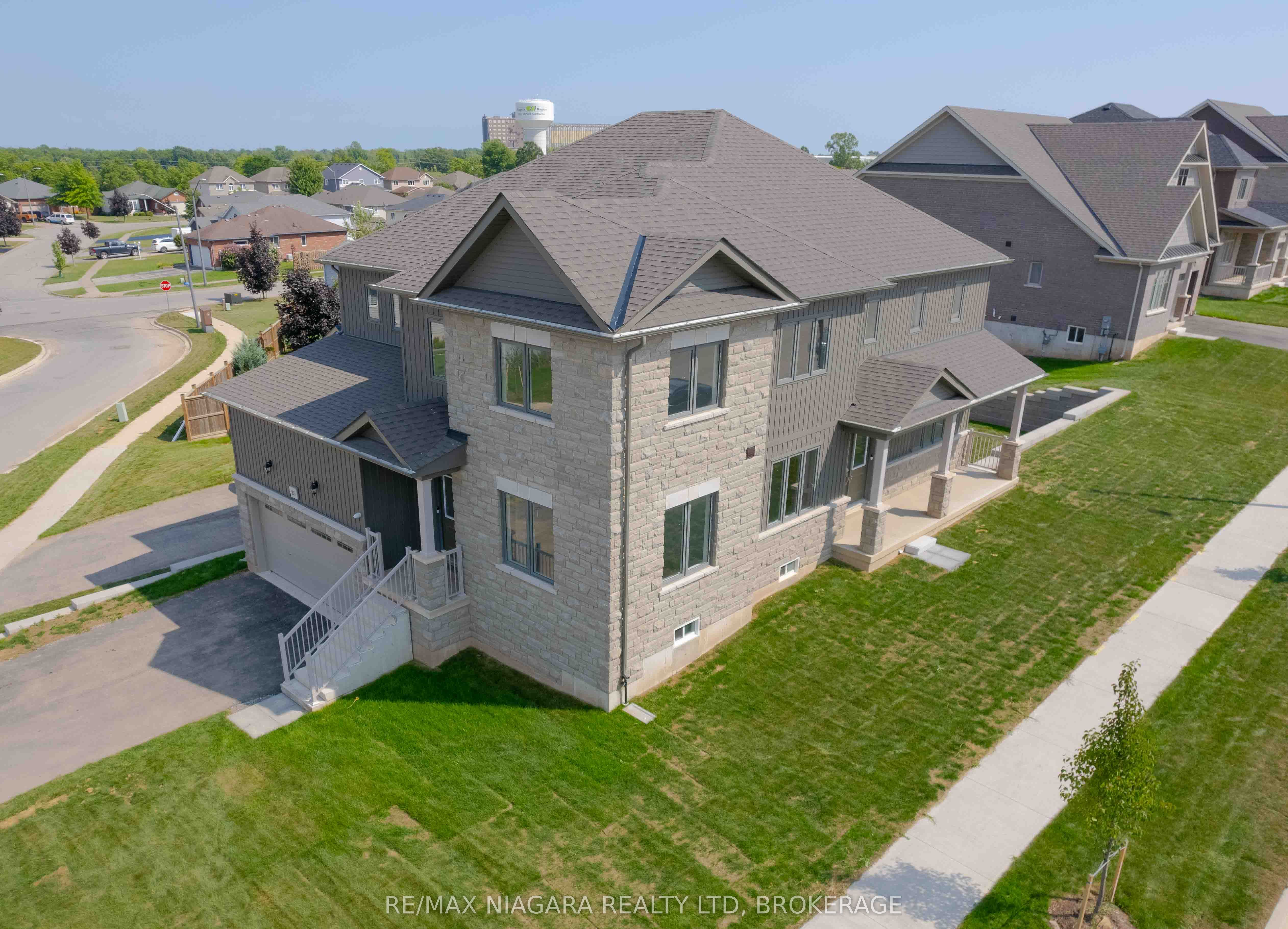 25 Oriole Crescent, Port Colborne, ON, L3K 6E2