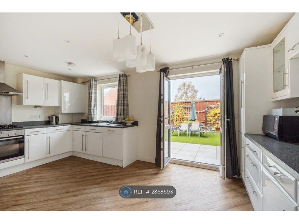 Additional image 12 of 4 bed terraced house to rentFaircross Court, Thatcham RG18