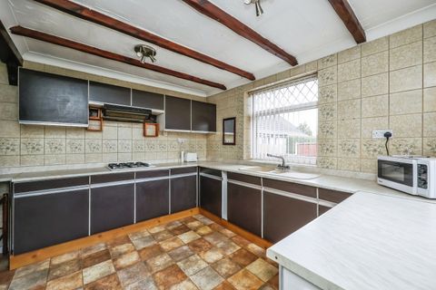 Fairham Drive, Wollaton NG8